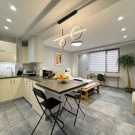 Luxury Downtown Apartment Α6 Thessaloníki Exteriör bild